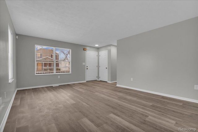 8247 Ellsworth Street, Detroit, MI 48238