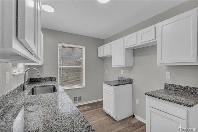 8247 Ellsworth Street, Detroit, MI 48238