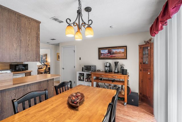 17 Pinebrook Ln 3, Easton, MA 02375