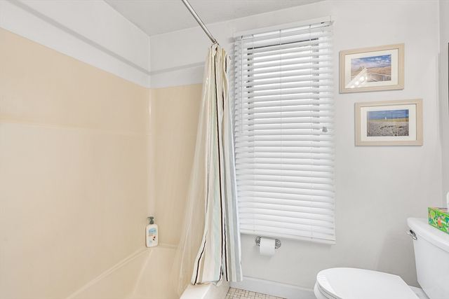 17 Pinebrook Ln 3, Easton, MA 02375