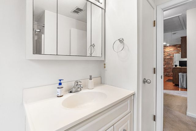 17 Pinebrook Ln 3, Easton, MA 02375