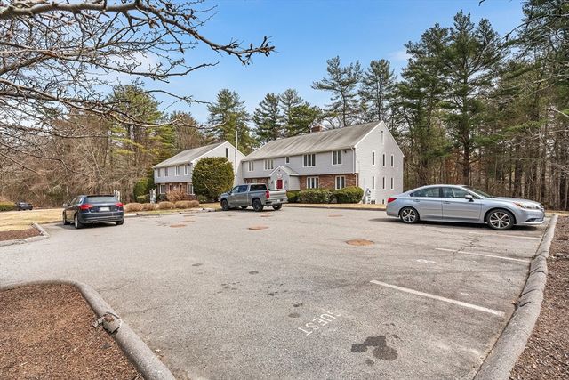 17 Pinebrook Ln 3, Easton, MA 02375