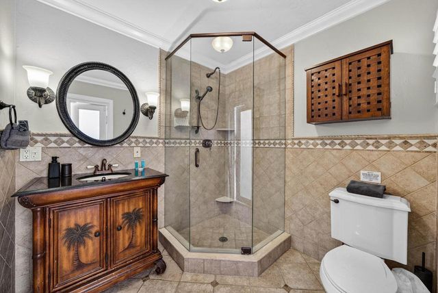 2081 NE 25th Street, Lighthouse Point, FL 33064