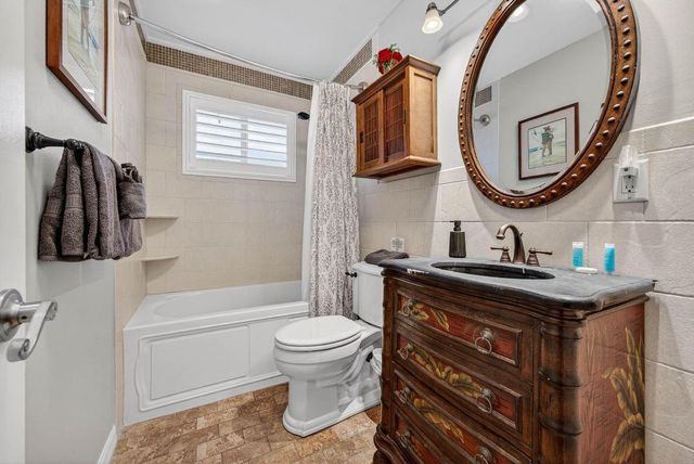 2081 NE 25th Street, Lighthouse Point, FL 33064