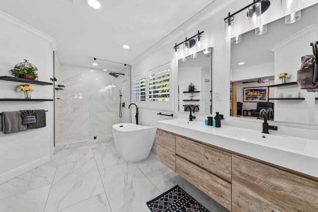 2081 NE 25th Street, Lighthouse Point, FL 33064