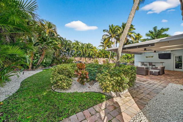 2081 NE 25th Street, Lighthouse Point, FL 33064