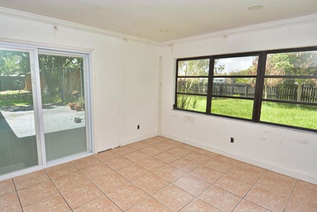 2117 SE East Dunbrooke Circle, Port St. Lucie, FL 34952