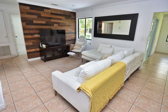 2117 SE East Dunbrooke Circle, Port St. Lucie, FL 34952