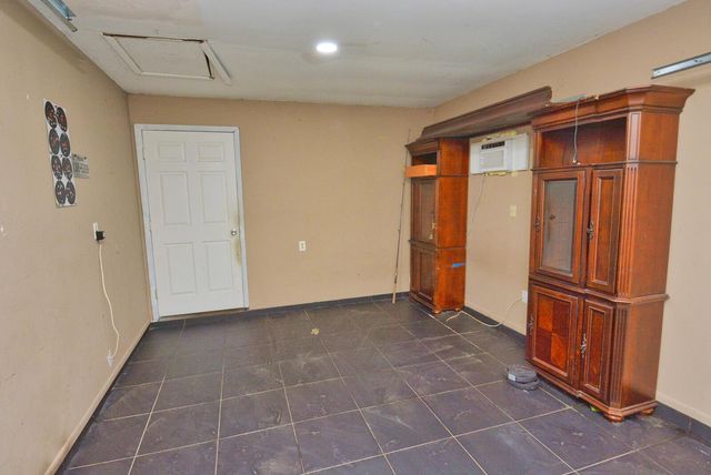 2117 SE East Dunbrooke Circle, Port St. Lucie, FL 34952