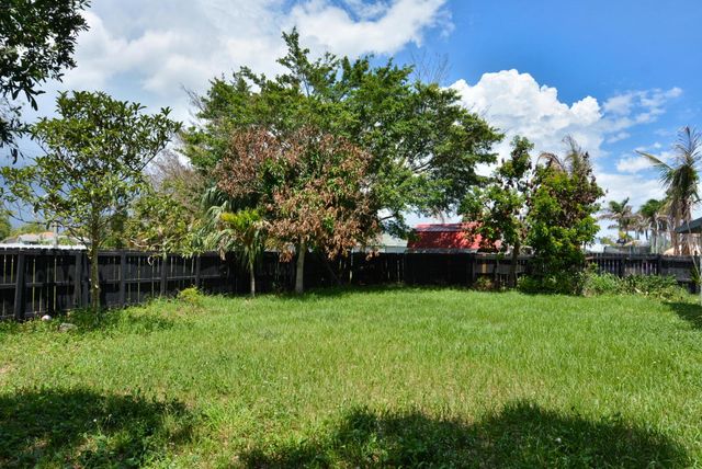 2117 SE East Dunbrooke Circle, Port St. Lucie, FL 34952