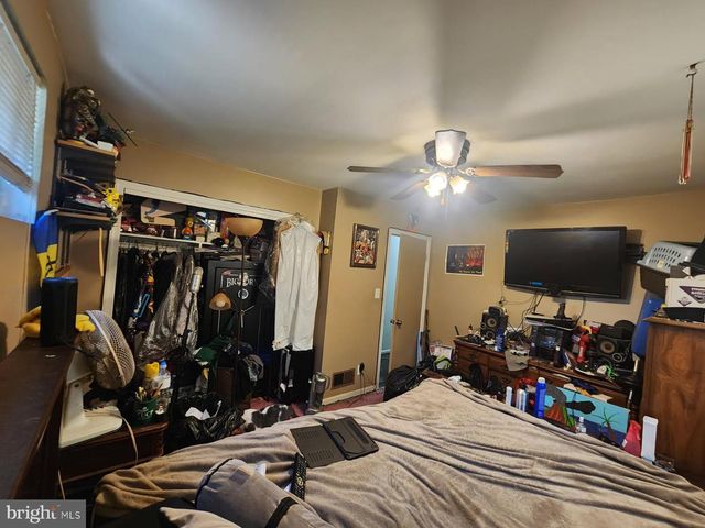 6405 WOODLAND RD, Suitland, MD 20746