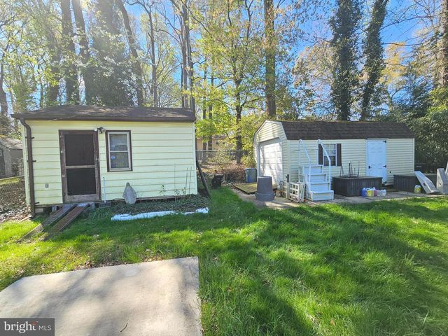 6405 WOODLAND RD, Suitland, MD 20746