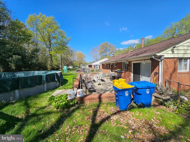 6405 WOODLAND RD, Suitland, MD 20746