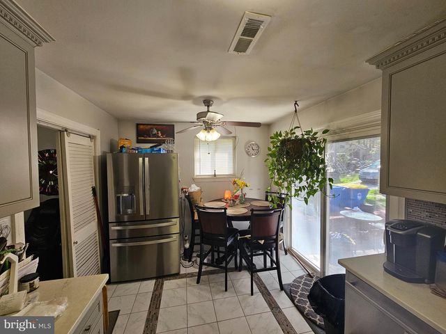 6405 WOODLAND RD, Suitland, MD 20746