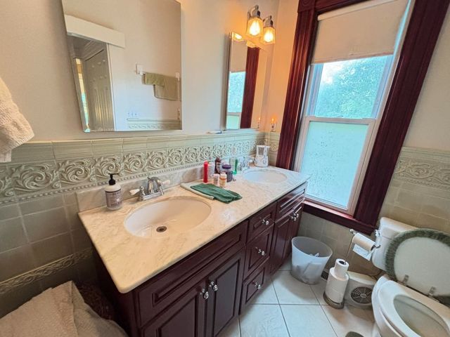 90 Central St, Somerville, MA 02143