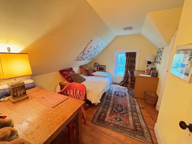 90 Central St, Somerville, MA 02143