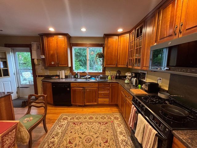 90 Central St, Somerville, MA 02143