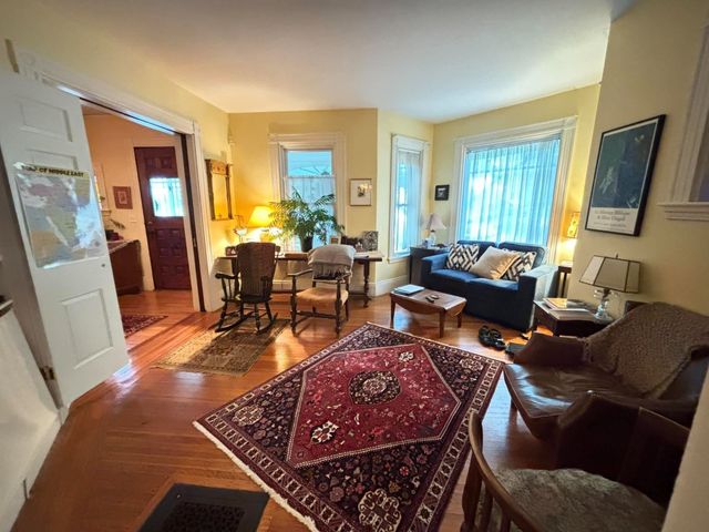 90 Central St, Somerville, MA 02143