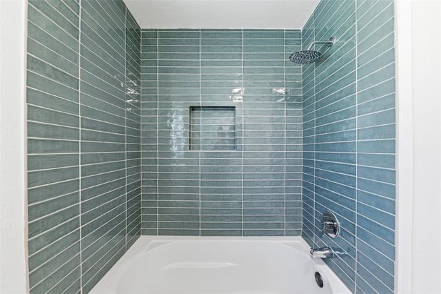 2210 Wakefield Drive, Houston, TX 77018