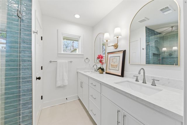 2210 Wakefield Drive, Houston, TX 77018