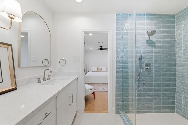 2210 Wakefield Drive, Houston, TX 77018