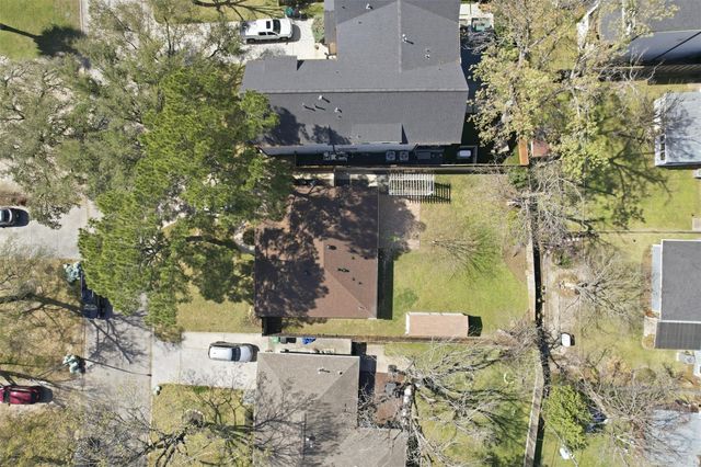 2210 Wakefield Drive, Houston, TX 77018