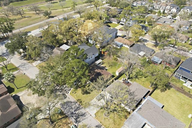 2210 Wakefield Drive, Houston, TX 77018