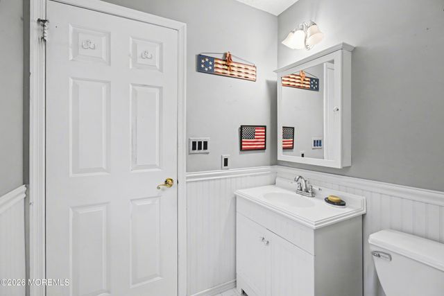 32 Sleepy Hollow Drive, Brick, NJ 08724