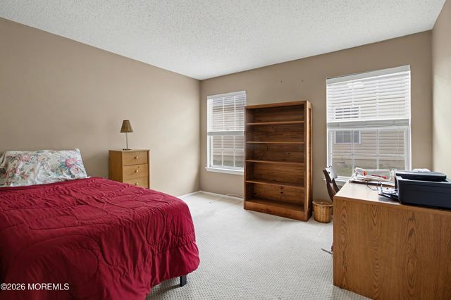 32 Sleepy Hollow Drive, Brick, NJ 08724