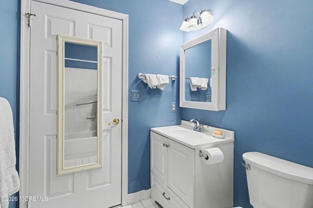 32 Sleepy Hollow Drive, Brick, NJ 08724