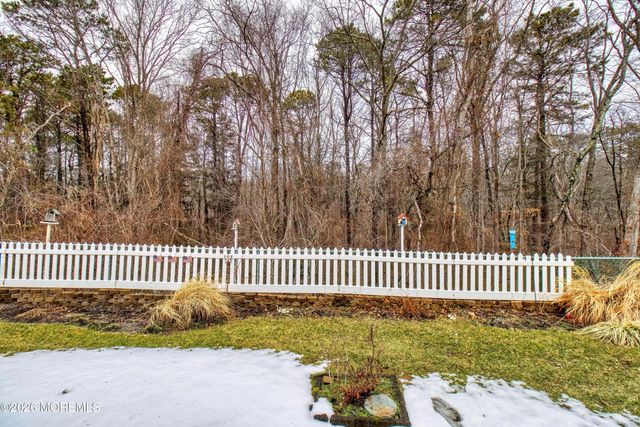 32 Sleepy Hollow Drive, Brick, NJ 08724