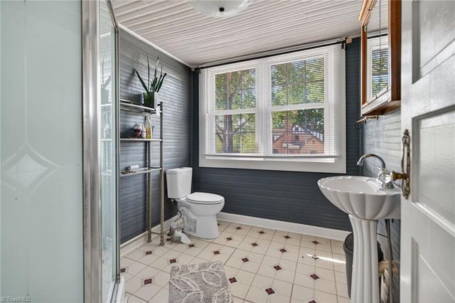 1305 E Meadow Road, Eden, NC 27288