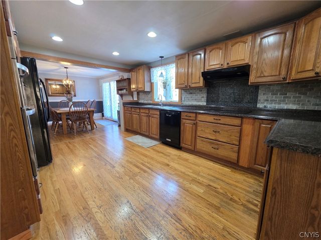 106 Thorndike Lane, Manlius, NY 13116