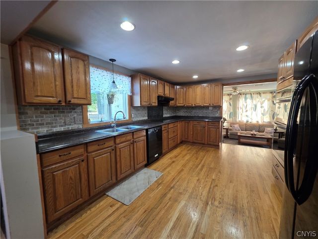 106 Thorndike Lane, Manlius, NY 13116