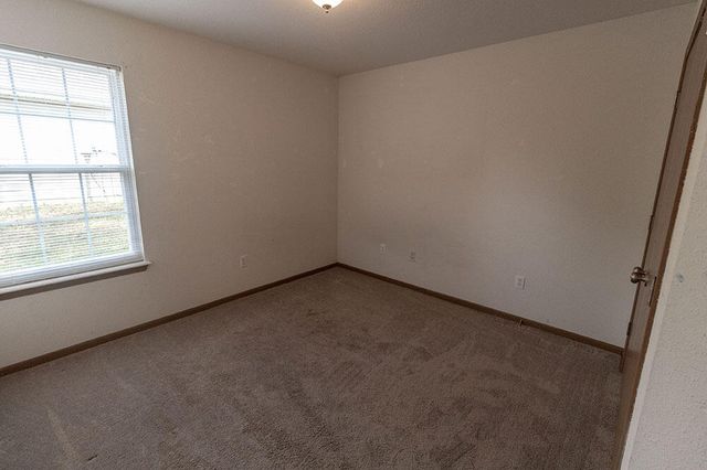 1610 TYPHOON DR, Columbia, MO 65202