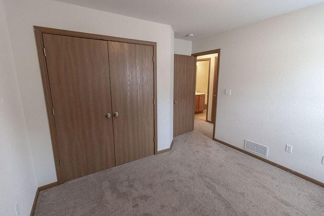 1610 TYPHOON DR, Columbia, MO 65202