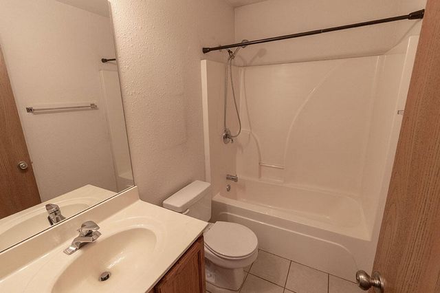 1610 TYPHOON DR, Columbia, MO 65202