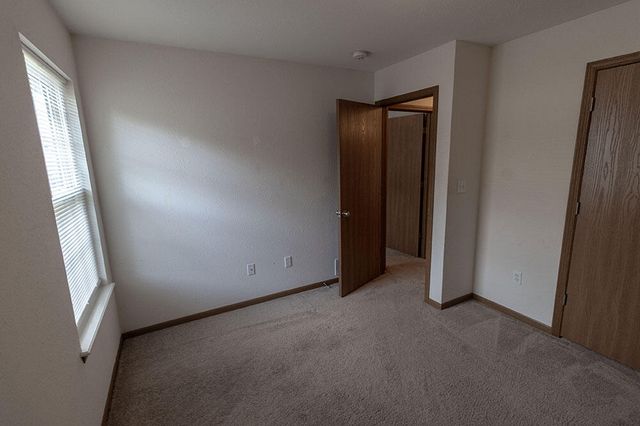 1610 TYPHOON DR, Columbia, MO 65202