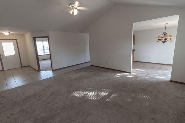 1610 TYPHOON DR, Columbia, MO 65202