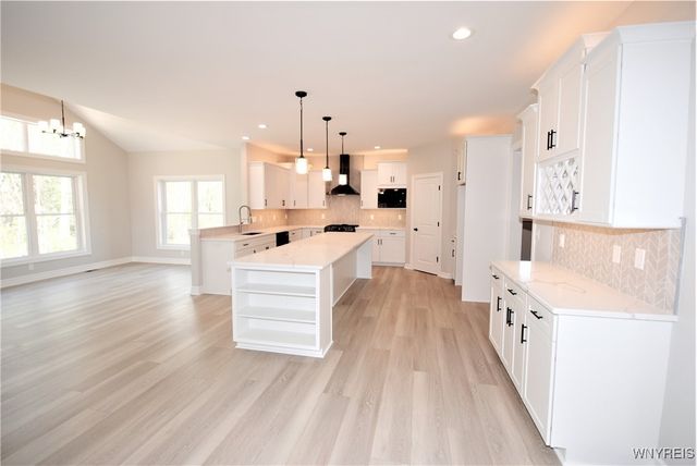 7 Knoche Way, Orchard Park, NY 14127