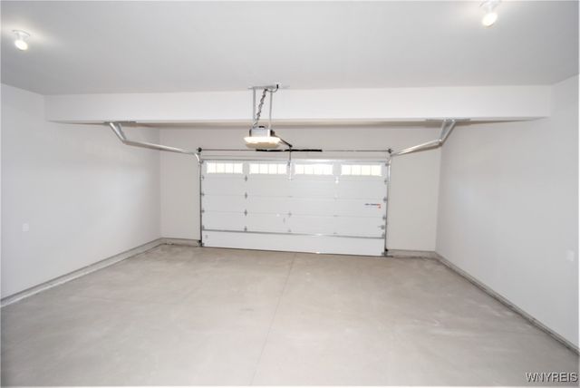 7 Knoche Way, Orchard Park, NY 14127