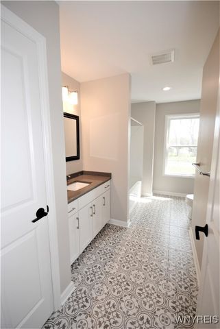 7 Knoche Way, Orchard Park, NY 14127