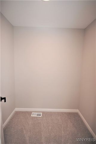 7 Knoche Way, Orchard Park, NY 14127