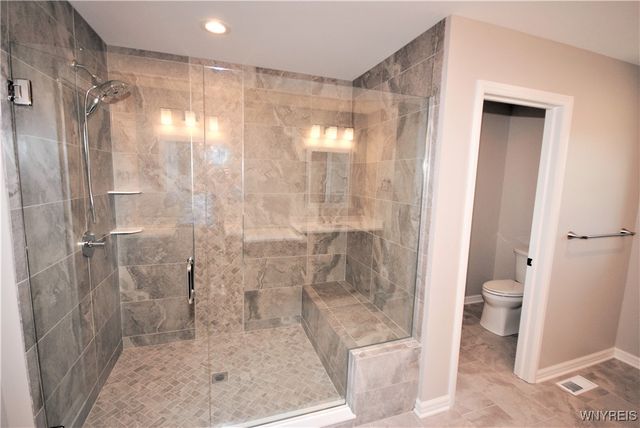 7 Knoche Way, Orchard Park, NY 14127