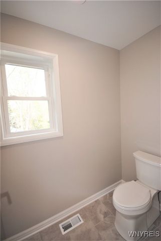 7 Knoche Way, Orchard Park, NY 14127