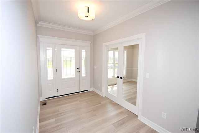 7 Knoche Way, Orchard Park, NY 14127