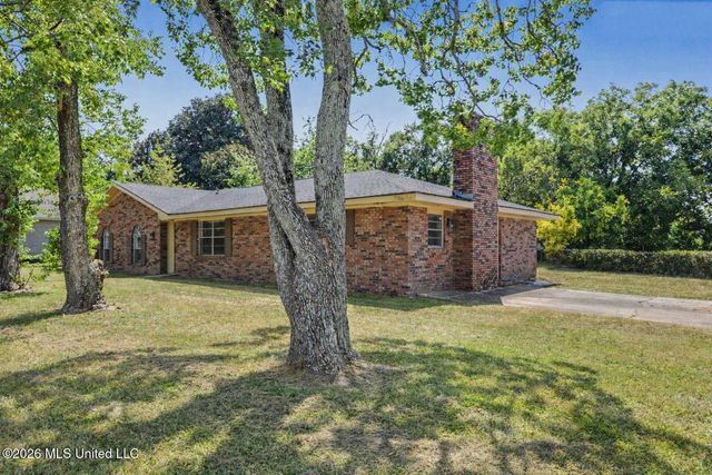 1525 31st Avenue, Gulfport, MS 39501