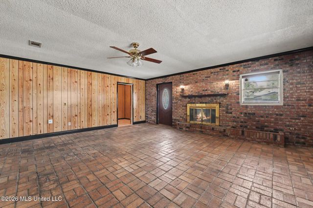 1525 31st Avenue, Gulfport, MS 39501