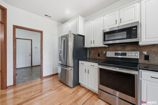 8601 Augusta Drive, Lincoln, NE 68526