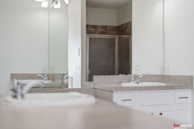 8601 Augusta Drive, Lincoln, NE 68526